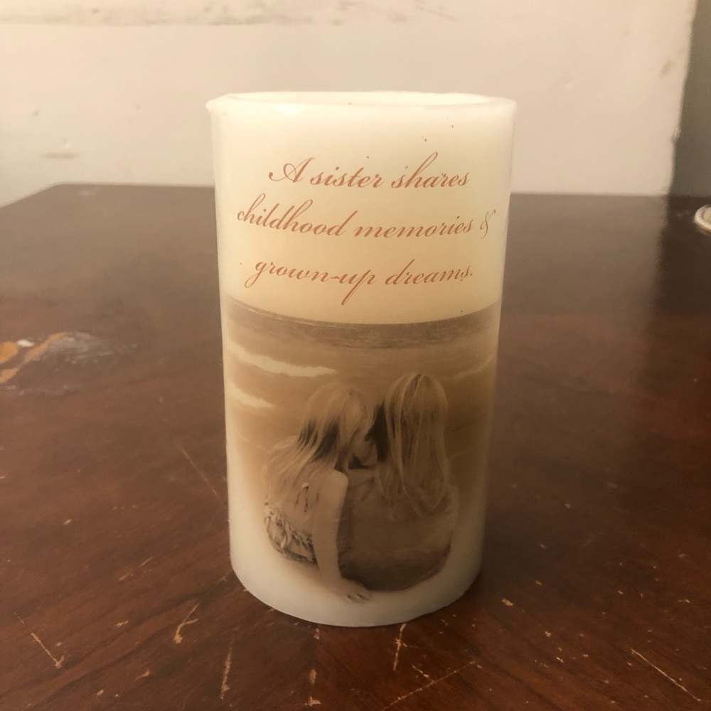 Sentimental Cream Candle with Sister Quote